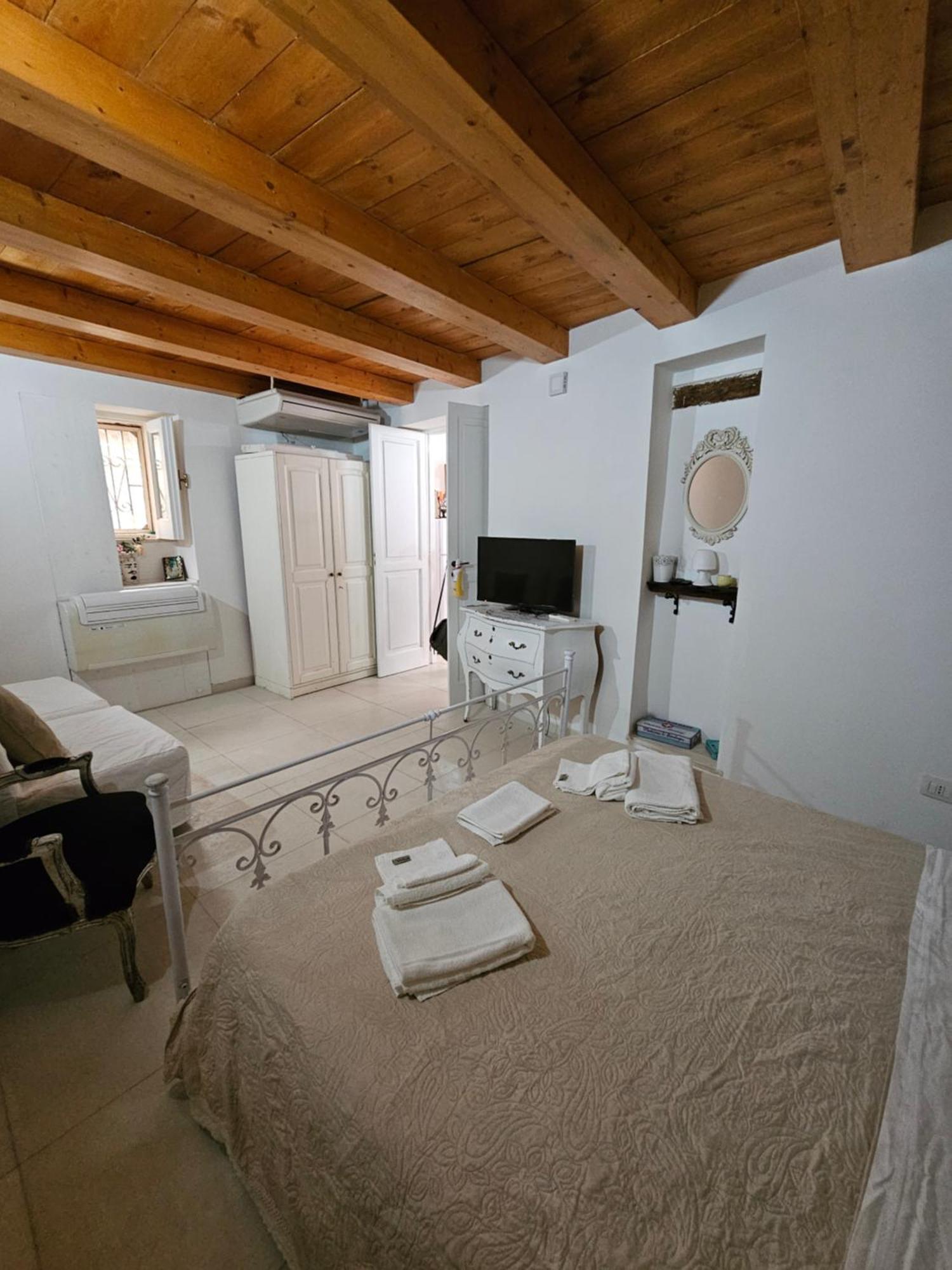 シラクーサ Perla Marina Ortigiaヴィラ 部屋 写真